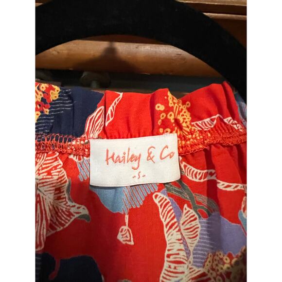 Hailey & Co Women's Floral Print Ruffle Neck Blouse Sleeveless Red Multi Size S - Picture 6 of 10